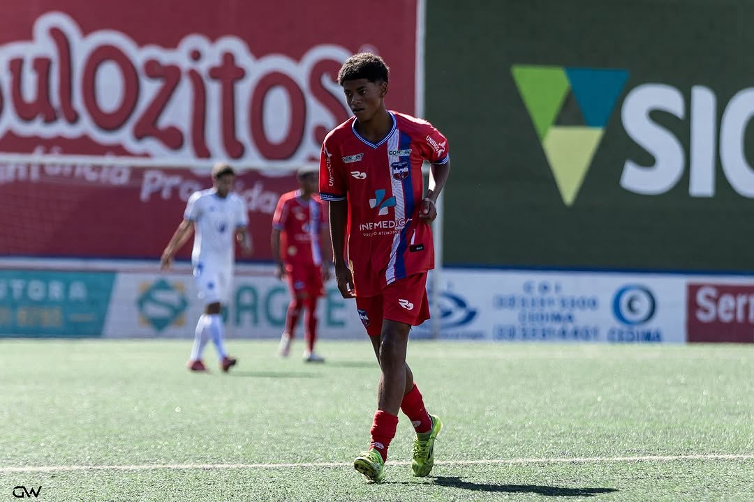 Matheus Nathanael Fernandes Alves - Meio Ofensivo