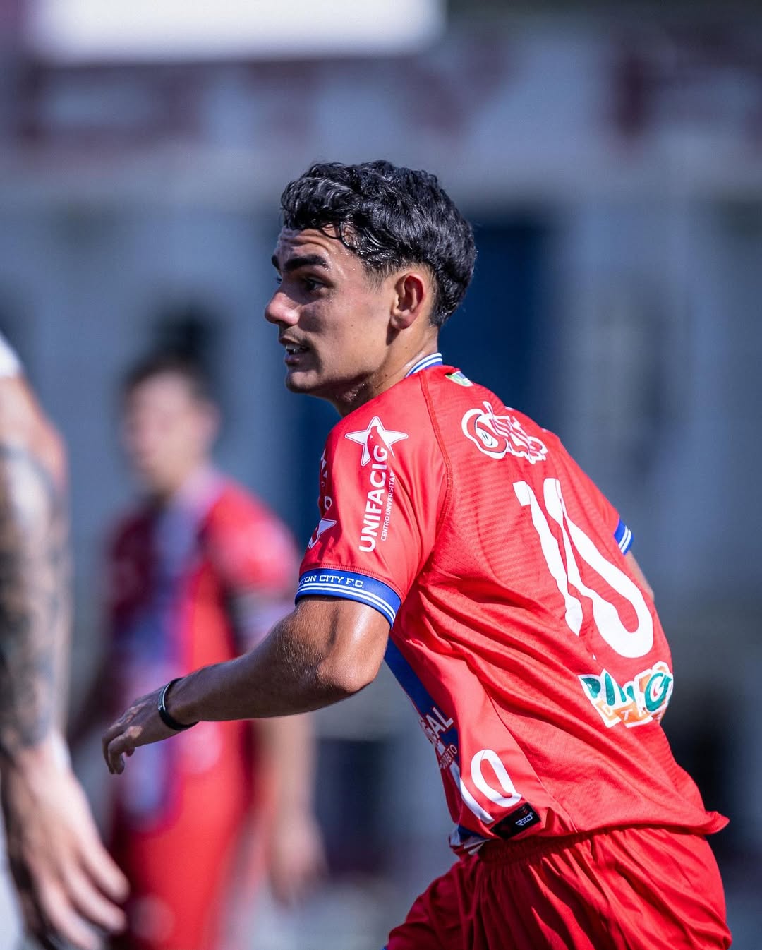  Arthur Ferreira Vilela Alves - Meio Ofensivo